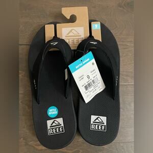 REEF Men's Fanning Bottle Opener Flip Flops in Black - Size 9